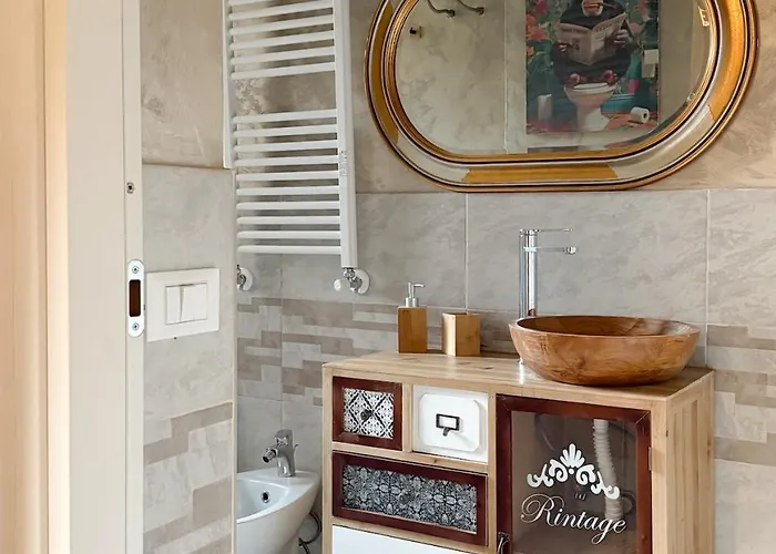 Picchio Garbatella - 800mt To Metro - 3 Stops From The Colosseum 2 Air Conditioned With 2 Bathroom